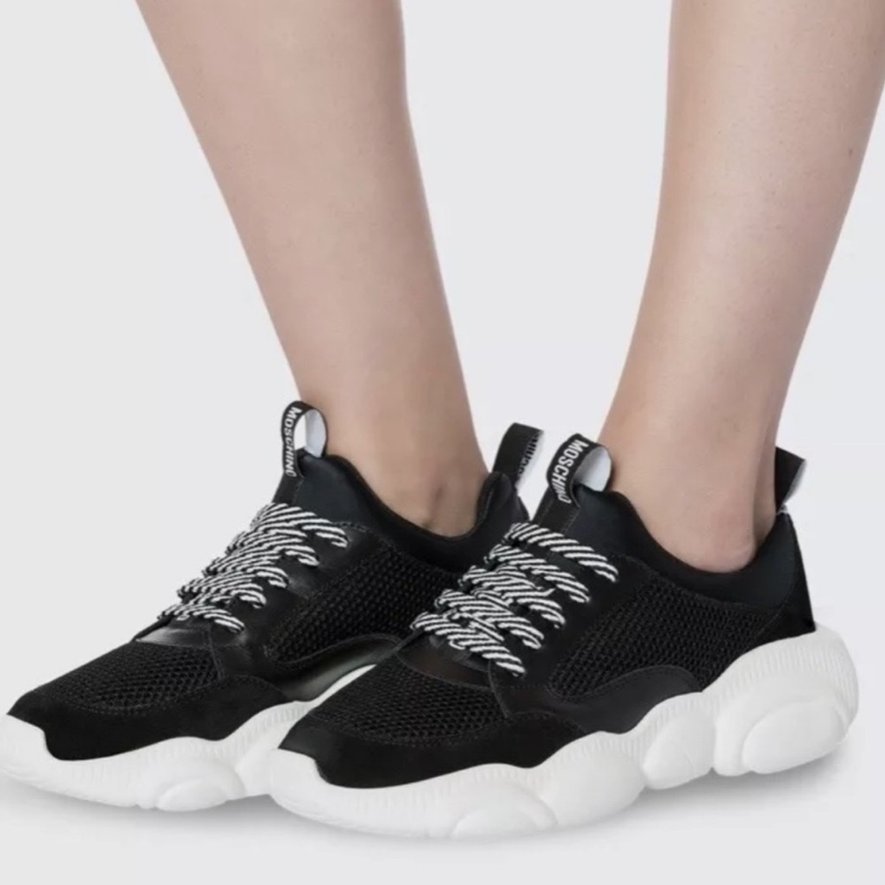 ⭐️ Moschino Teddy Low Top Black Sneakers